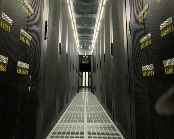 美国高防服务器